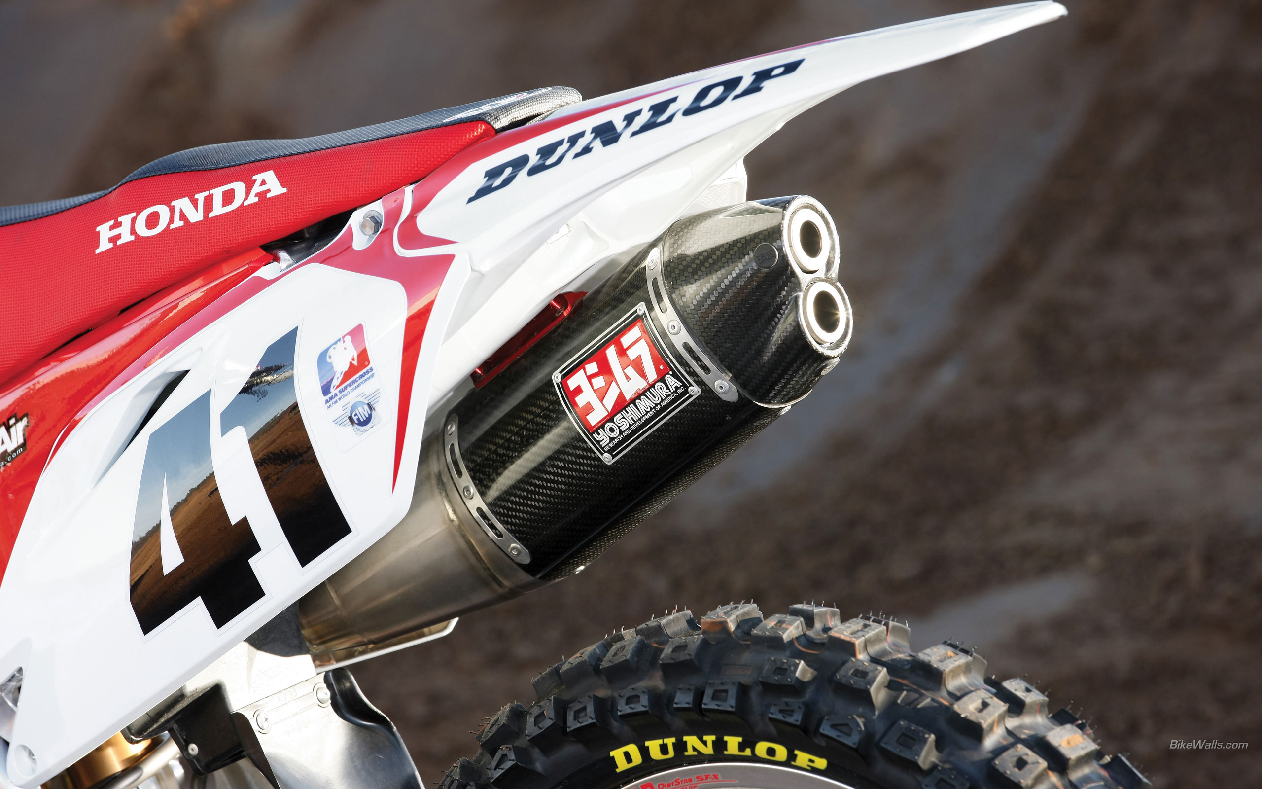 Honda_CRF450R_Team_2011_05_2560x1600.jpg