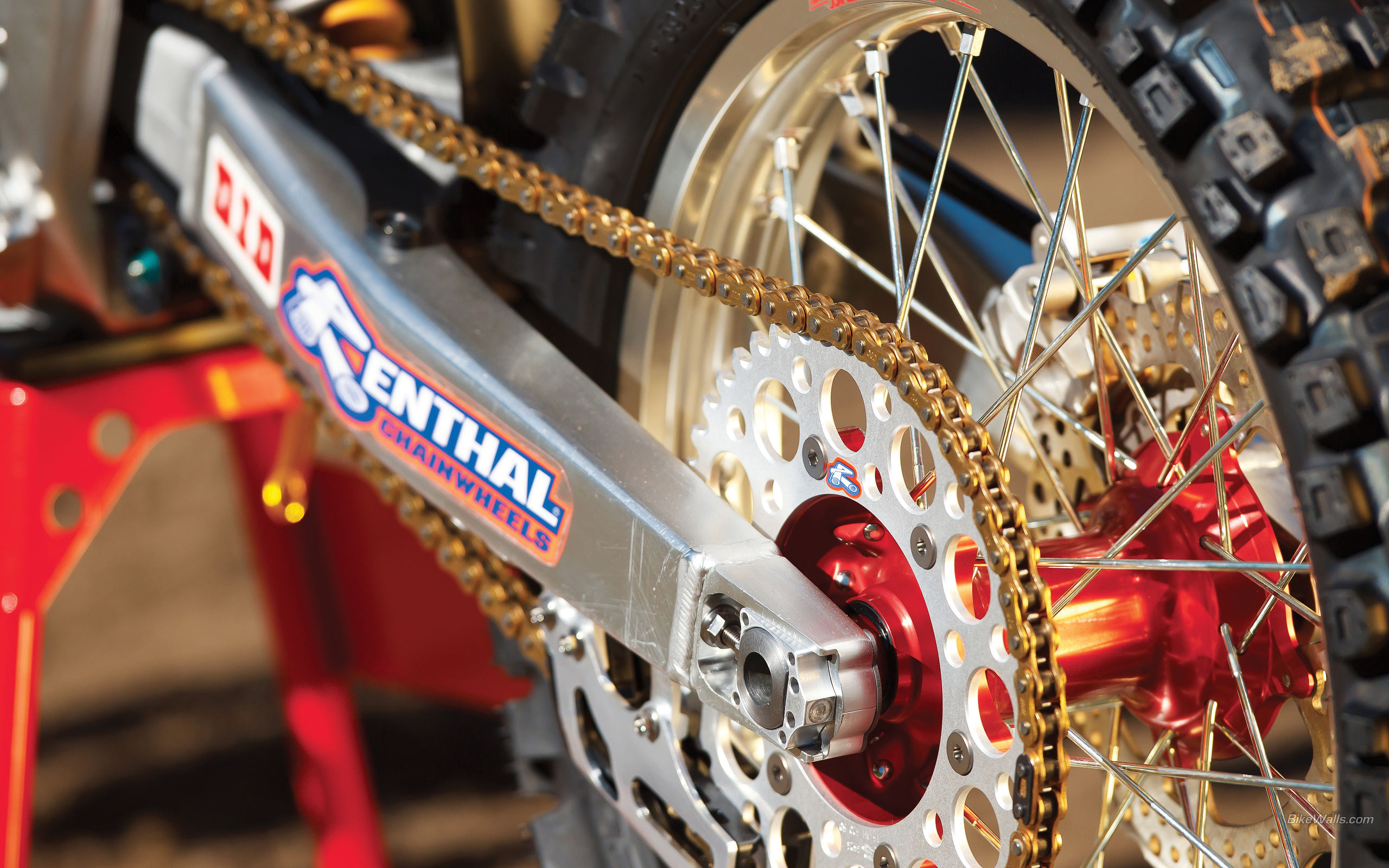 Honda_CRF450R_Team_2011_08_2560x1600.jpg