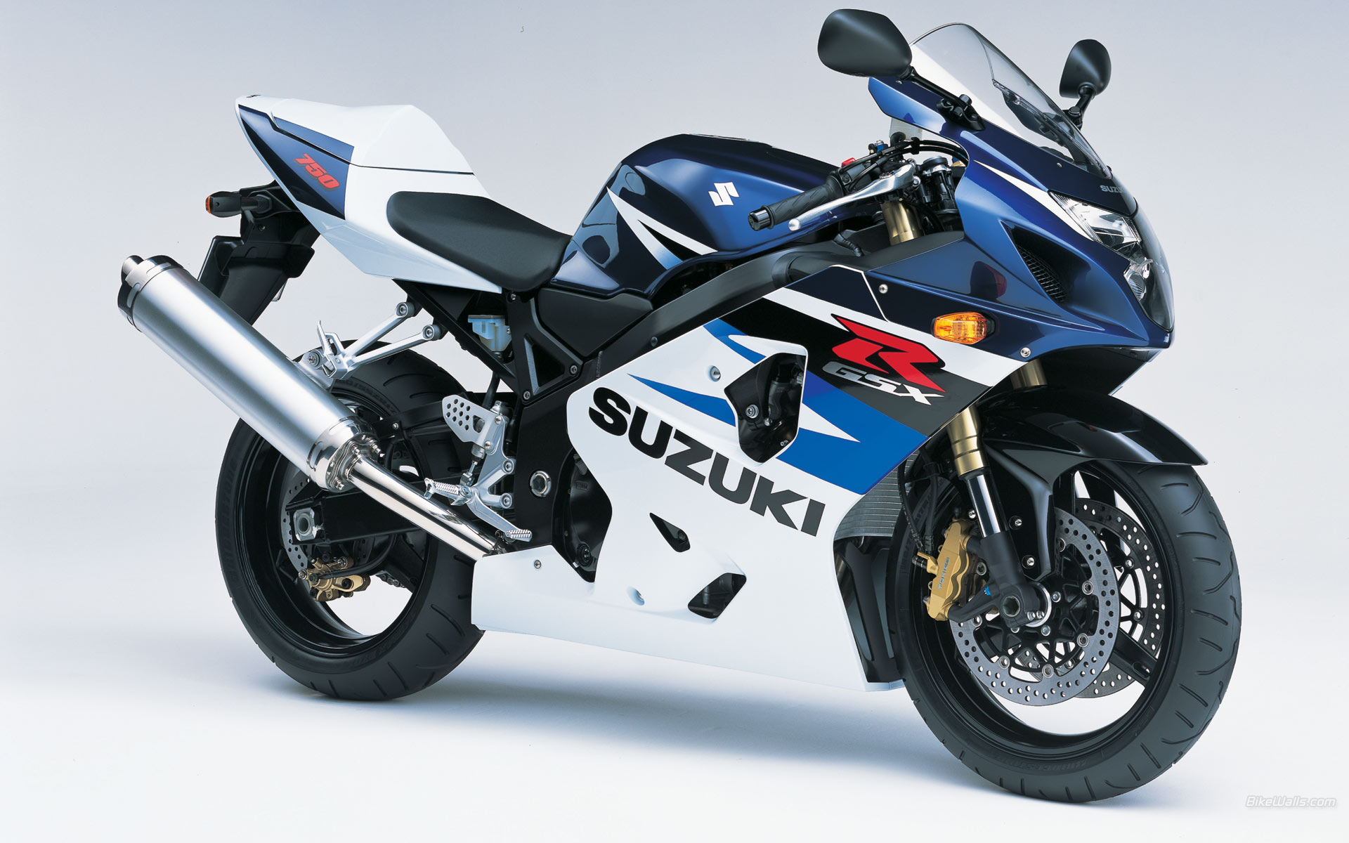 Suzuki_GSX-R_750_2004_11.jpg