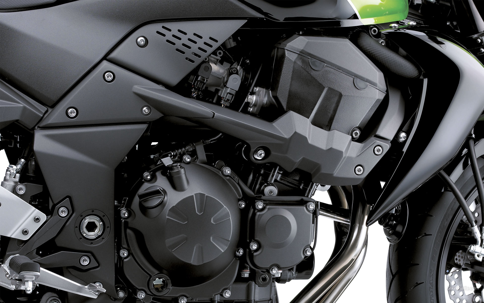 Kawasaki_ZR750_2009_07.jpg