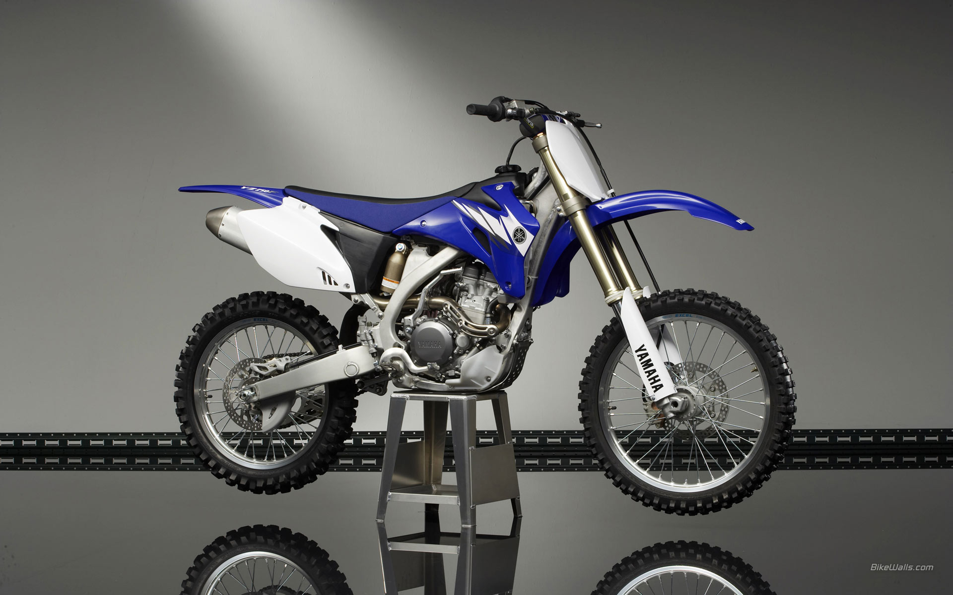 Yamaha_YZ250_2006_01.jpg