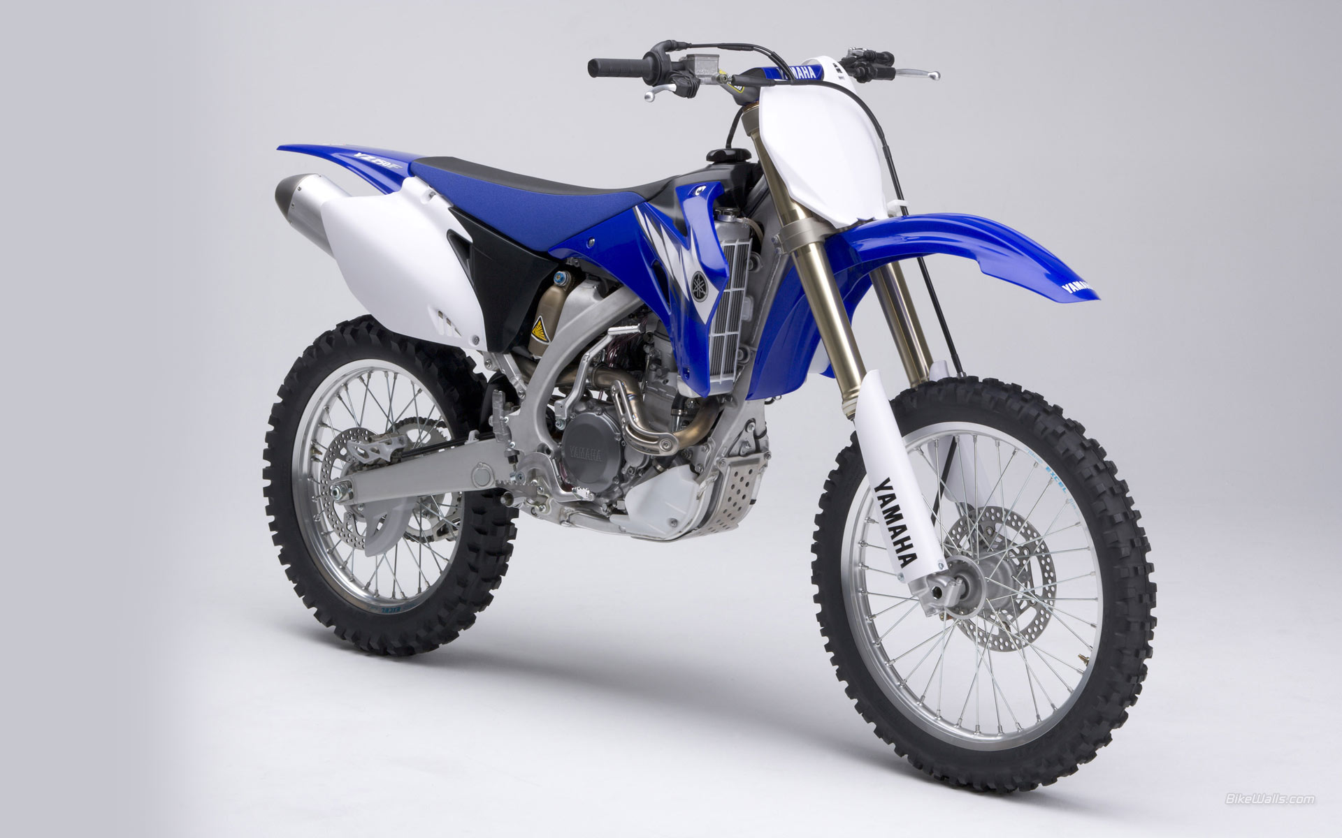 Yamaha_YZ250_2006_03.jpg