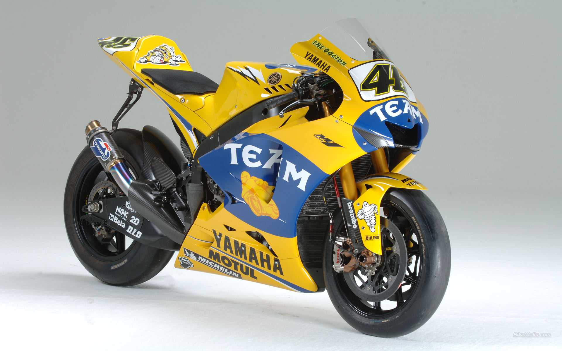 Yamaha_YZR_M1_concept_2002_15.jpg