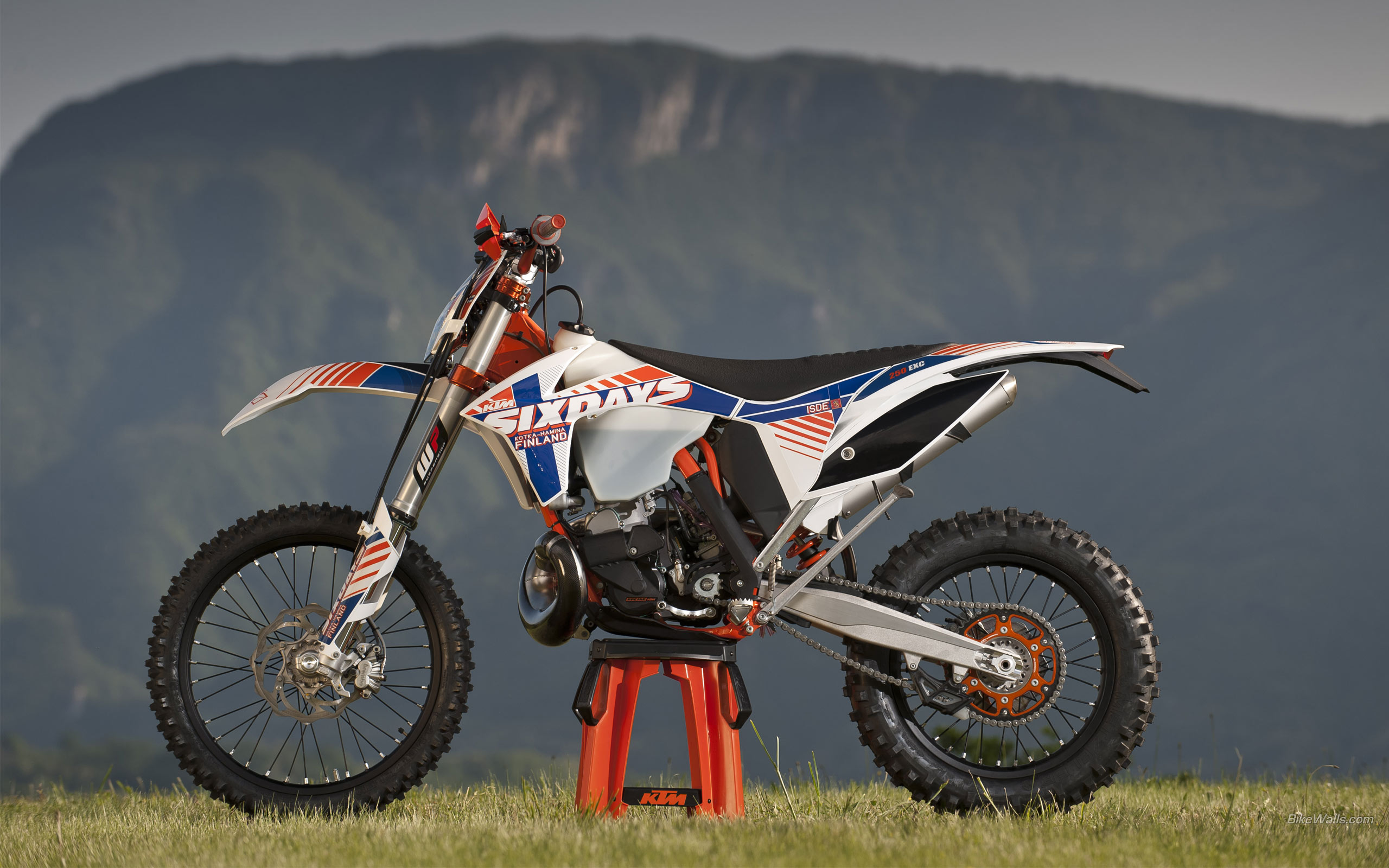 KTM_250_EXC_2012_01_2560x1600.jpg