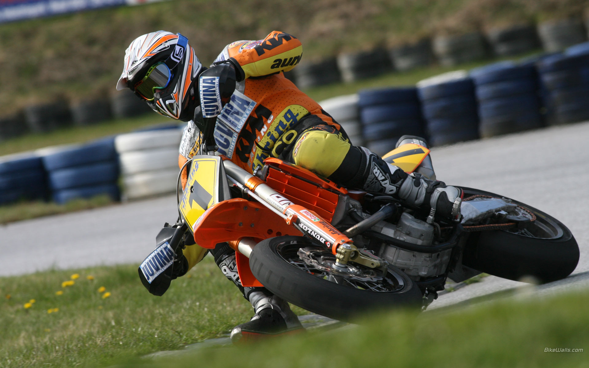 KTM_Team_Shooting_Supermoto_Austria_2007_Hannes_Maxwald_03.jpg