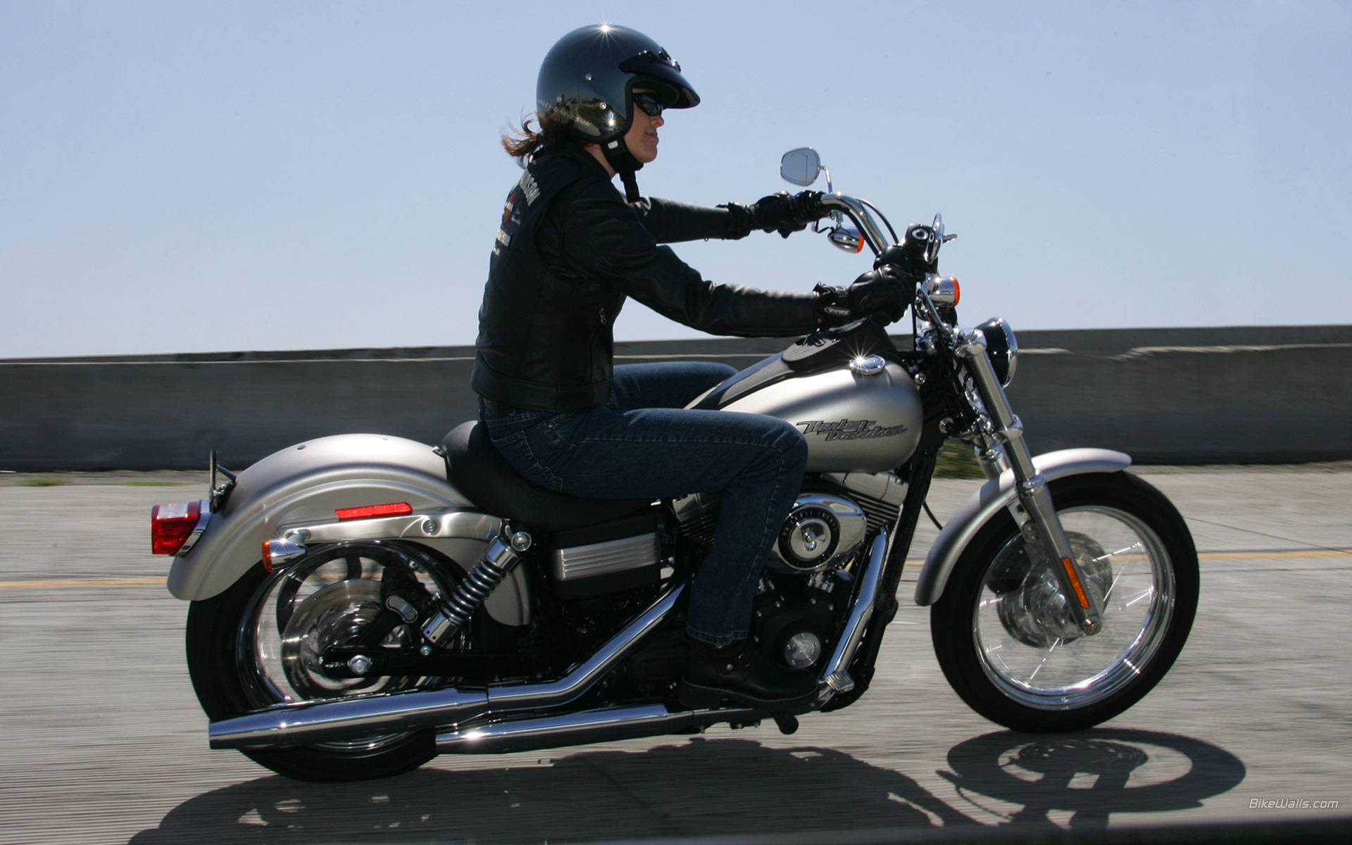 Harley-Davidson_Dyna_FXDB_2007_03.jpg