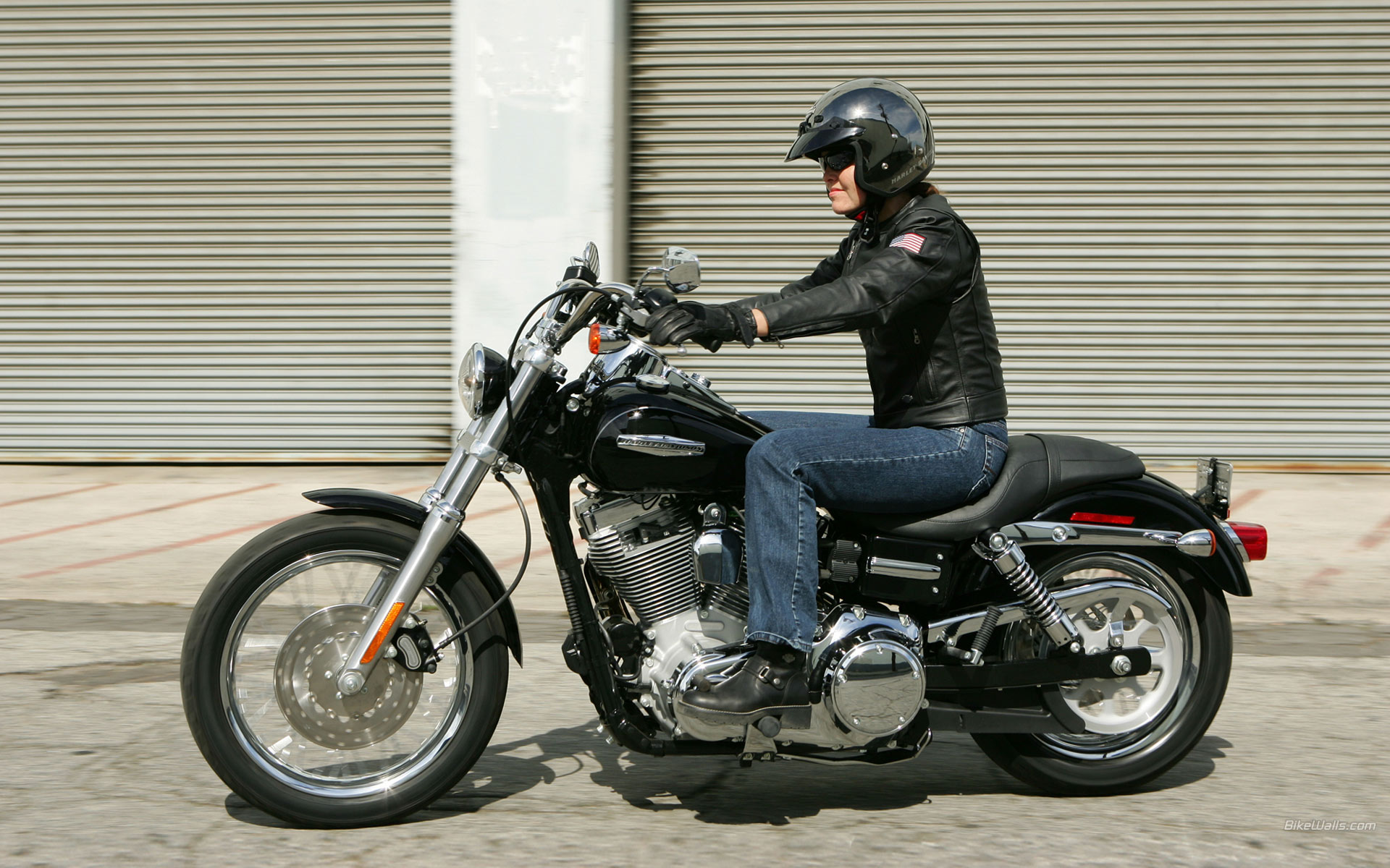 Harley_Davidson_Dyna_FXDC_2007_03.jpg