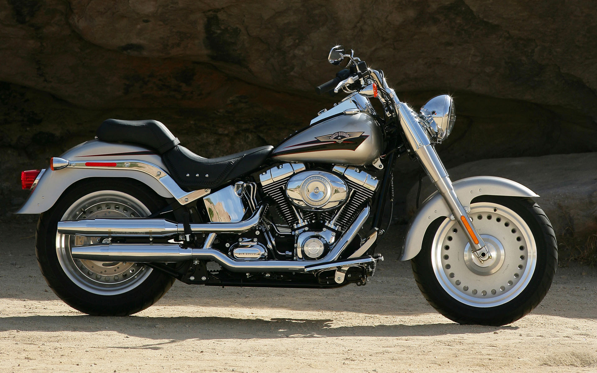 Harley-Davidson-Motorcycle-_-1.jpg