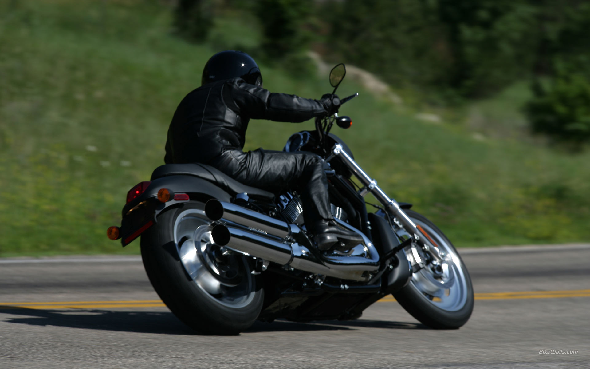 Harley-Davidson_VRSC_2006_02.jpg