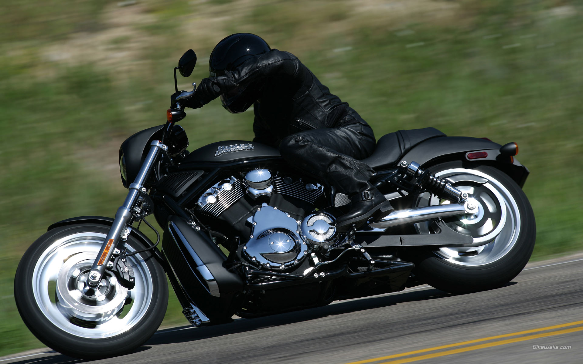 Harley-Davidson_VRSC_2006_03.jpg