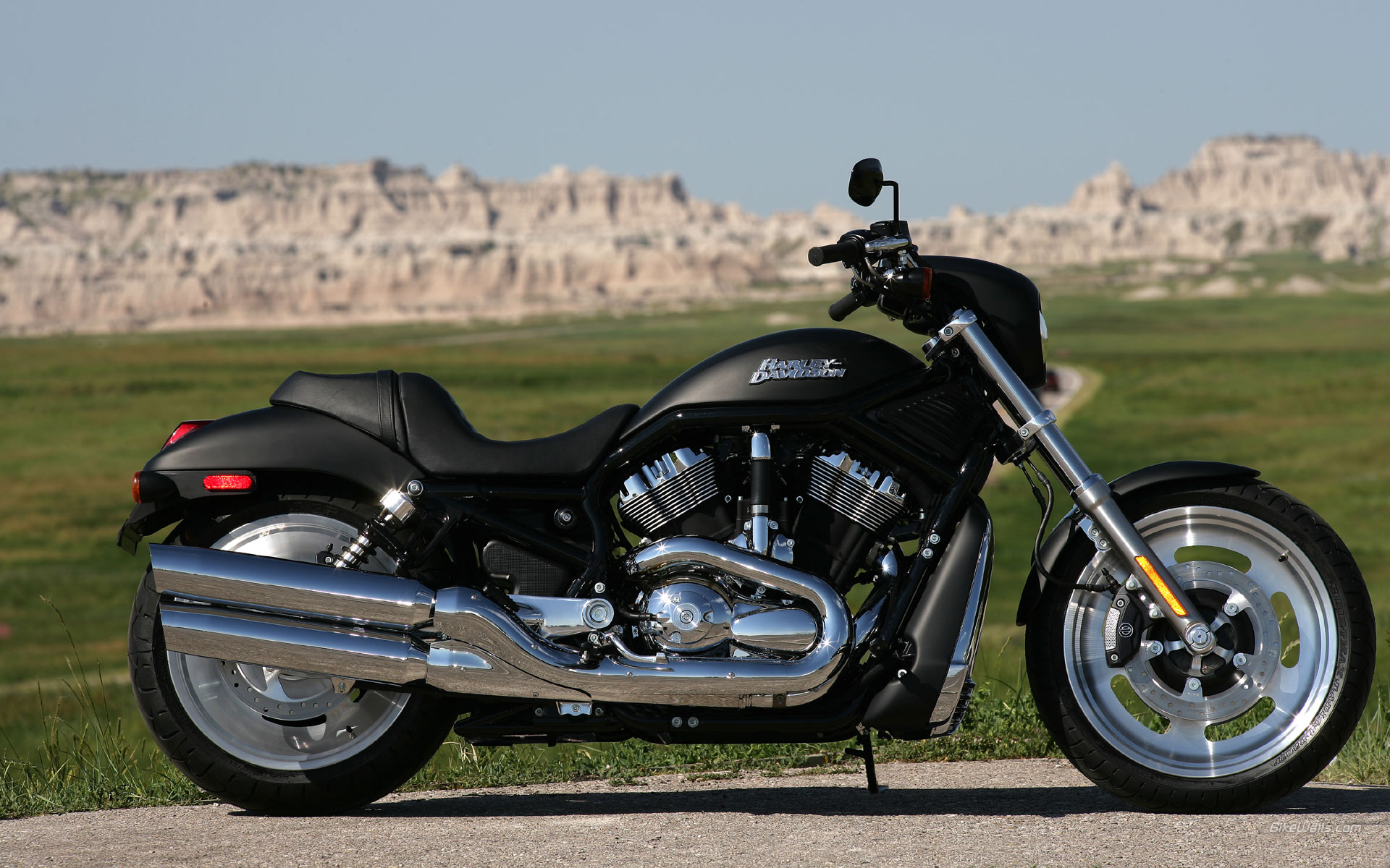 Harley-Davidson_VRSC_2006_07.jpg