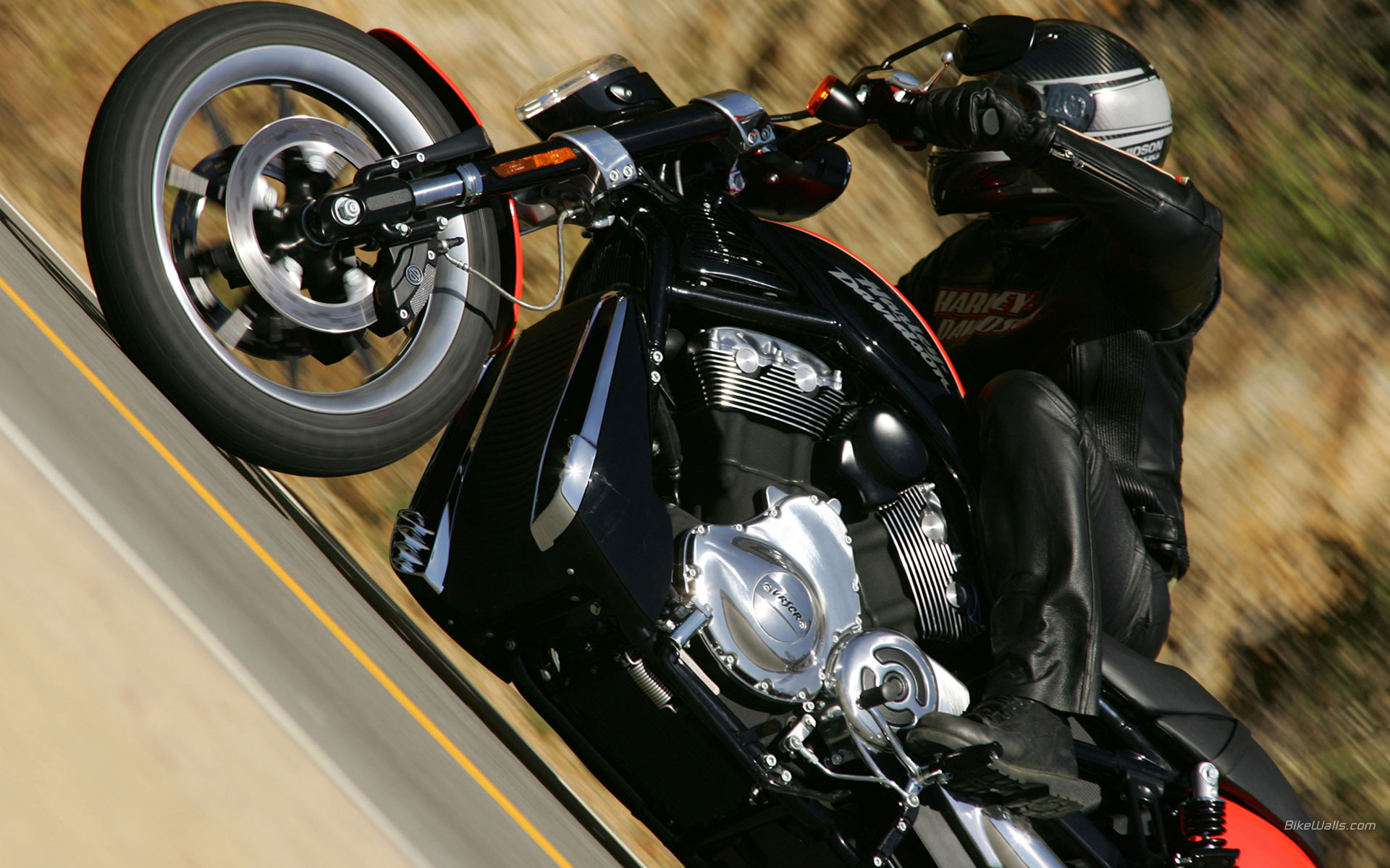 Harley-Davidson_VRSCR_2007_03.jpg