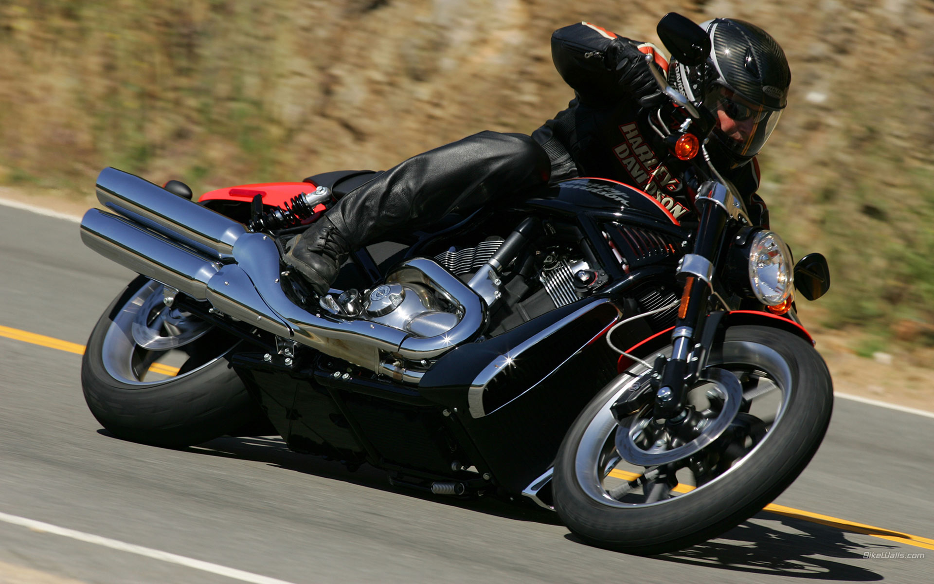 Harley-Davidson_VRSCR_2007_04.jpg
