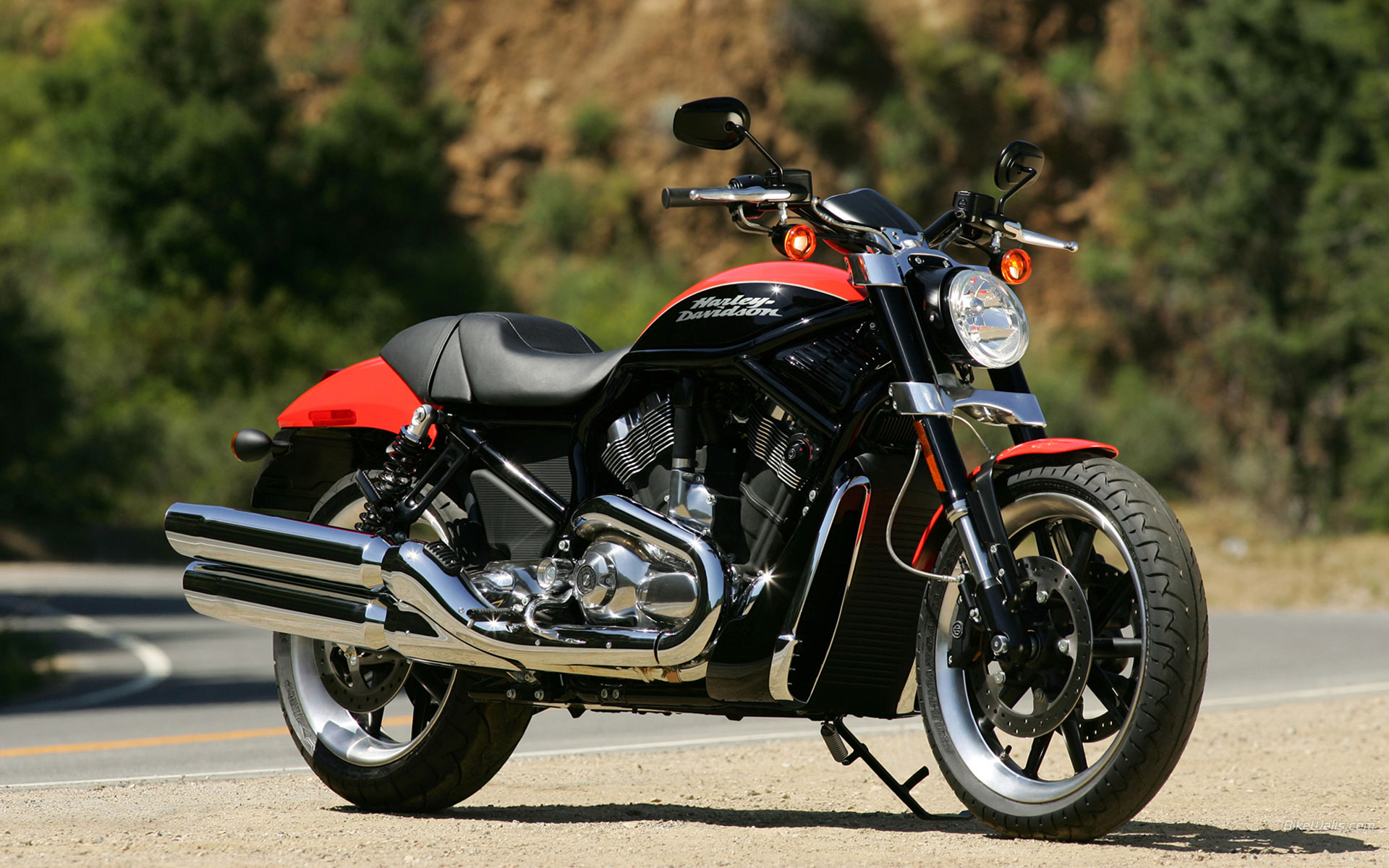 Harley-Davidson_VRSCR_2007_05.jpg