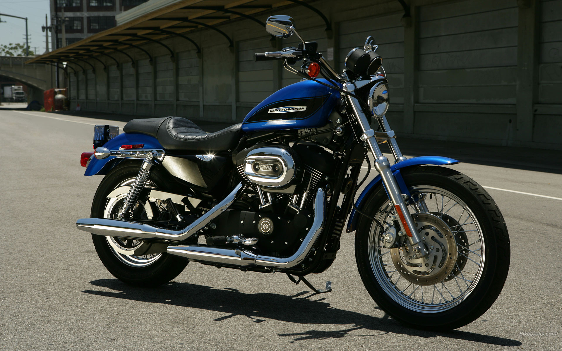 Harley-Davidson_XL1200R_05.jpg