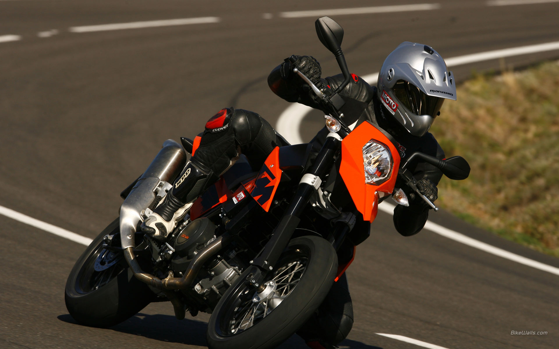 KTM_690SM_ok2_2007_14.jpg