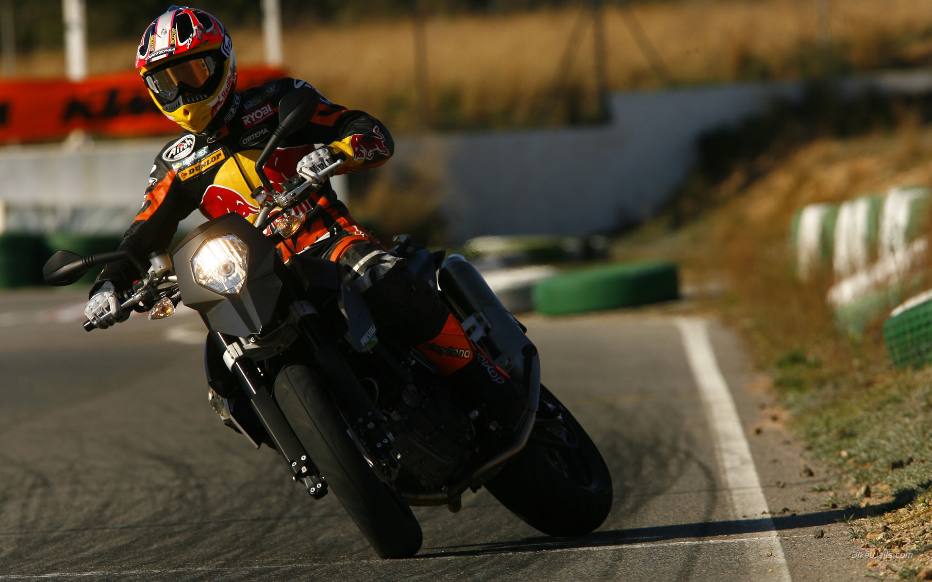 KTM_690SM_ok2_2007_16.jpg