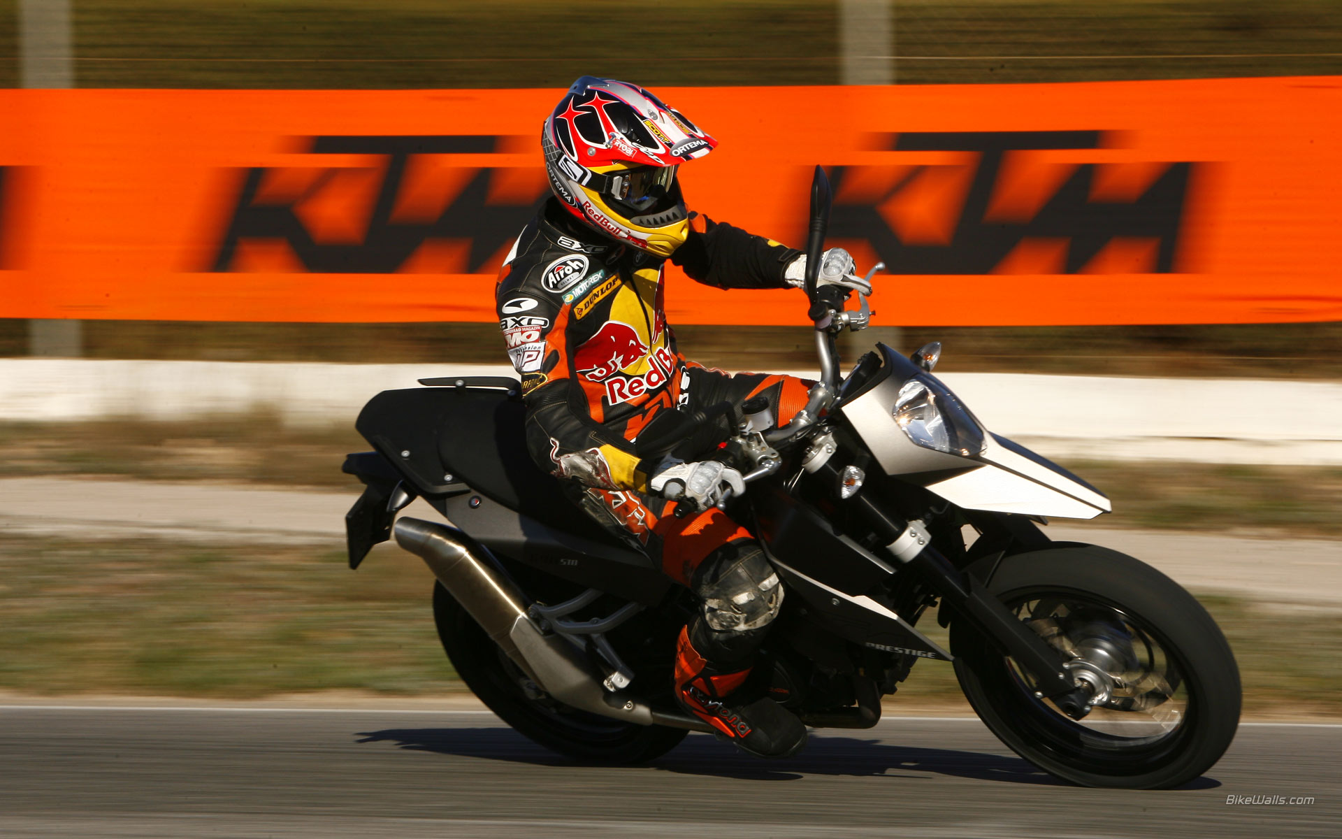 KTM_690SM_ok2_2007_17.jpg