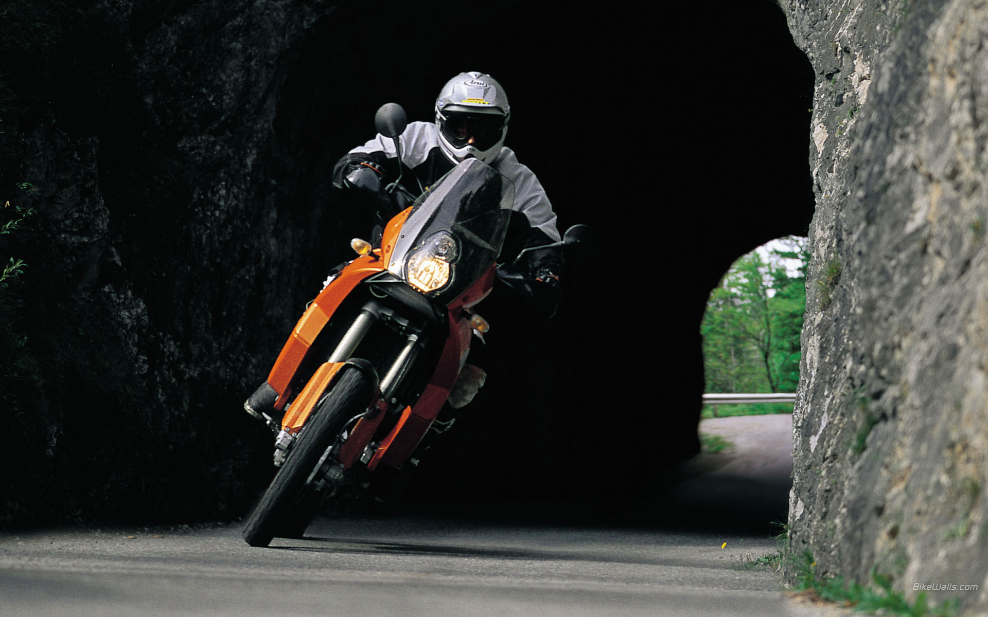 KTM_950_Adventure_S_2003_17.jpg