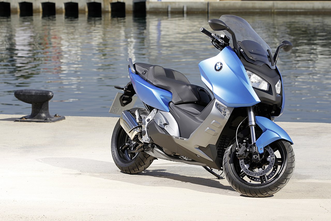 2012-BMW-C600-Sport-Wallpapers.jpg