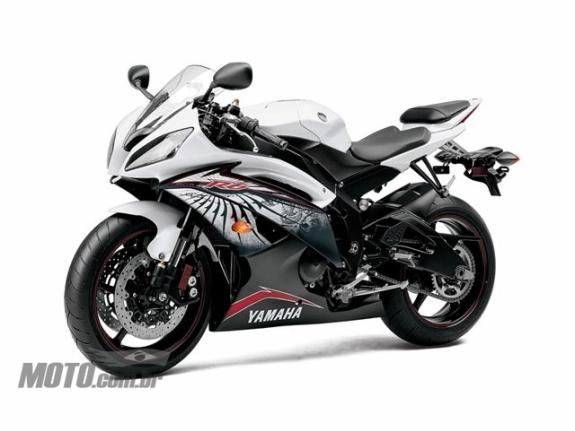 yamaha_yzf_r6_2012_2_1330615343v1_.jpg