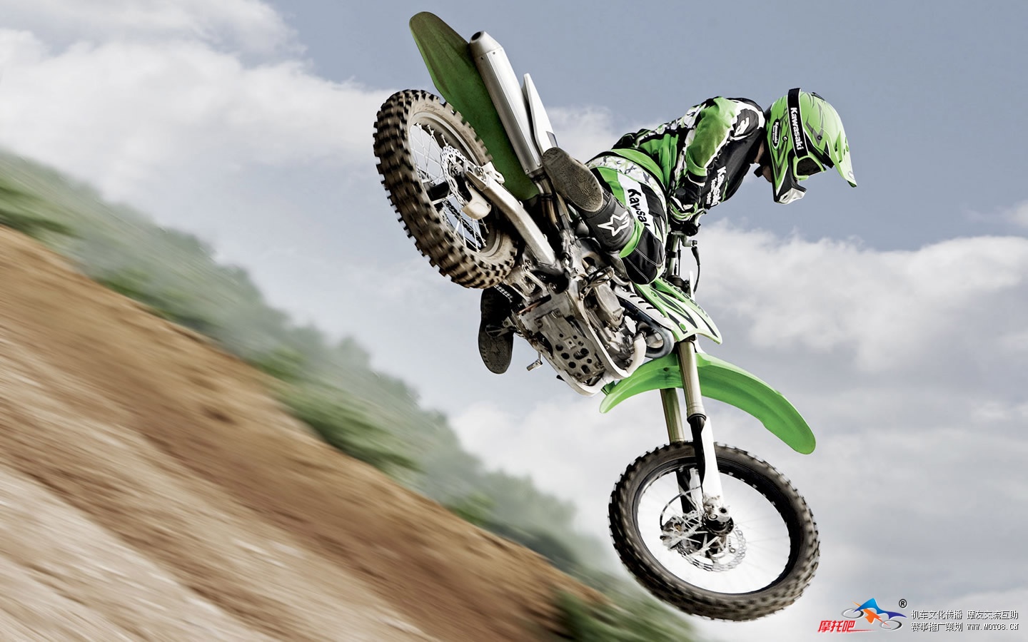 Motocross-Jump-25736.jpeg