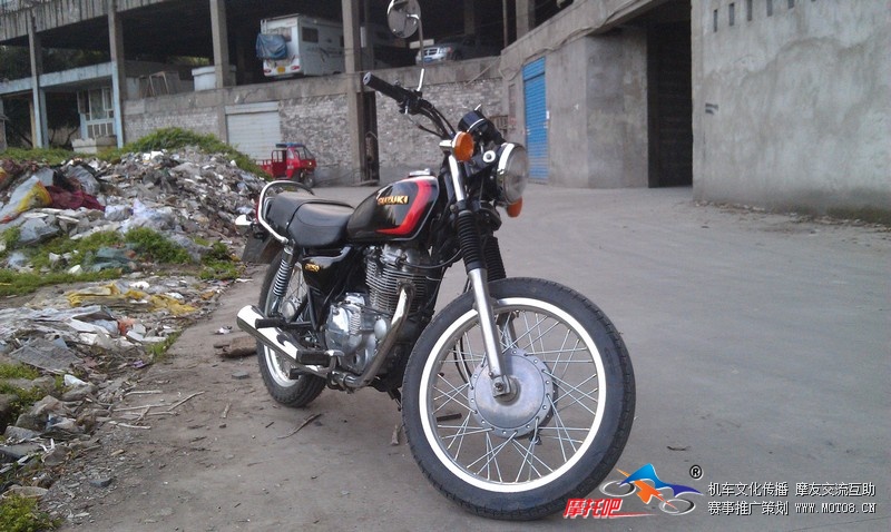黑色黄河川崎250摩托车。10jpg.jpg