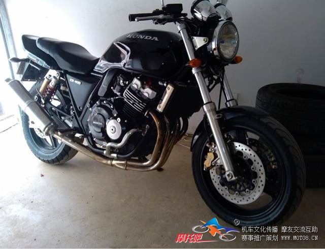 CB4002.jpg