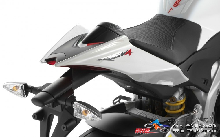 Aprilia  RSV4 1000 1.jpg