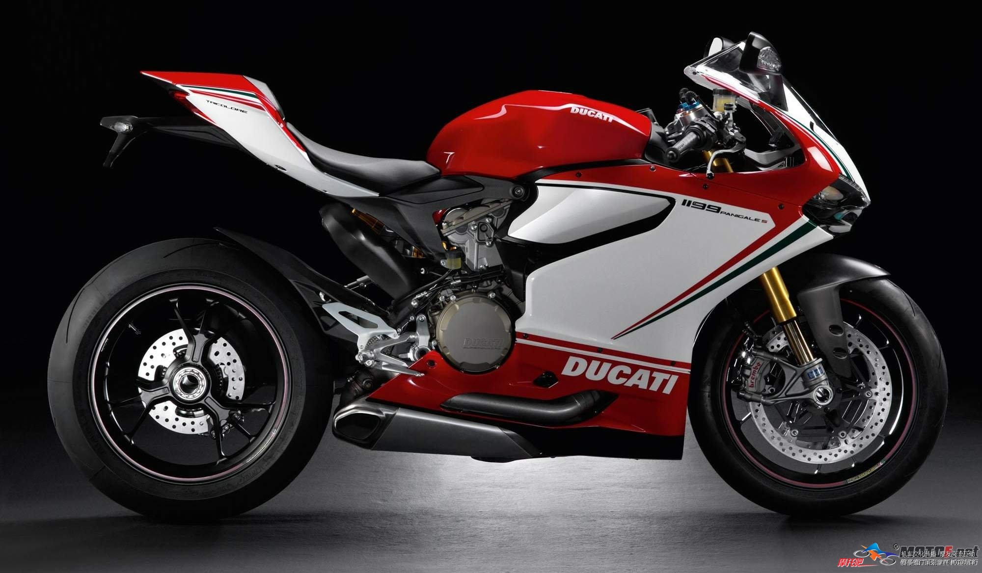 Ducati 1199 Panigale S 12.jpg