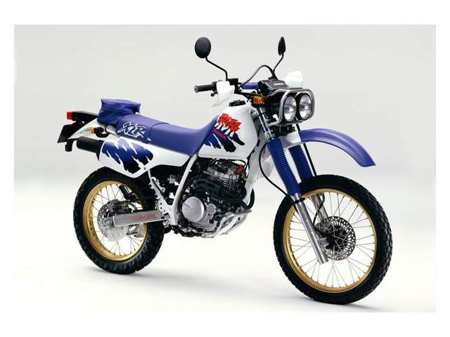 Honda XLR 250R Baja.jpg