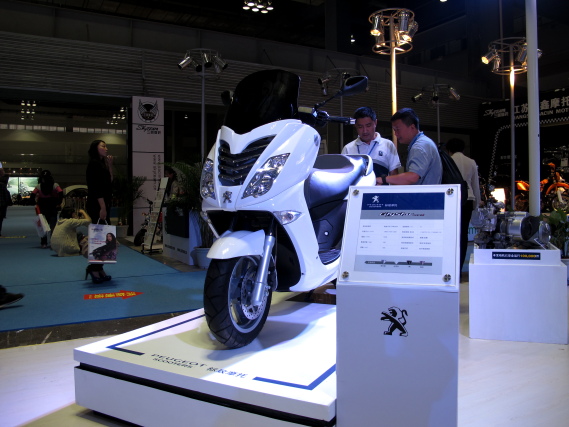 2012重庆摩托车展0238.JPG