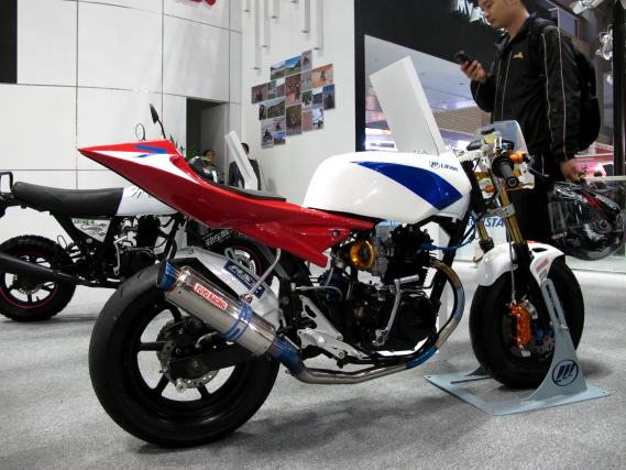 2012重庆摩托车展0298.JPG