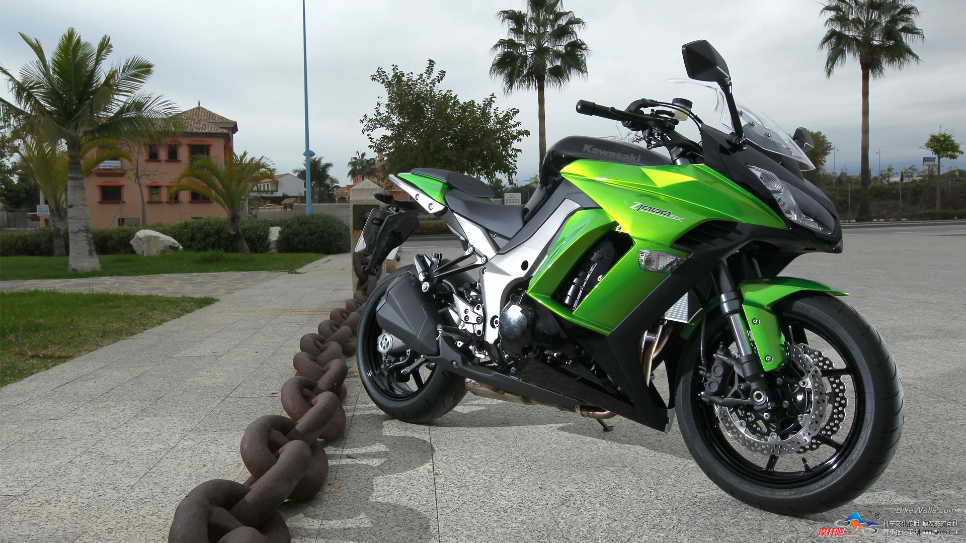 Kawasaki__Z1000SX_2011_15_1920x1080.jpg