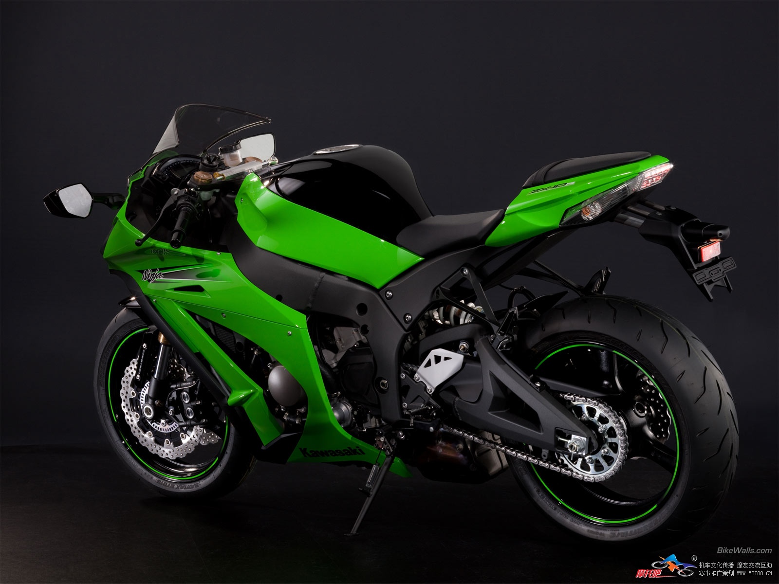 Kawasaki_Ninja_ZX-10R_2011_08_1600x1200.jpg