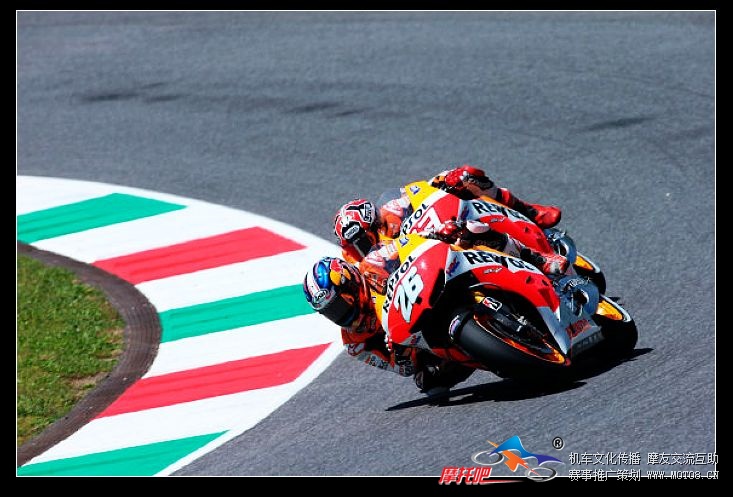 nEO_IMG_130_MotoGP 2013 Mugello Rennen und GridGirls.jpg.2235307.jpg