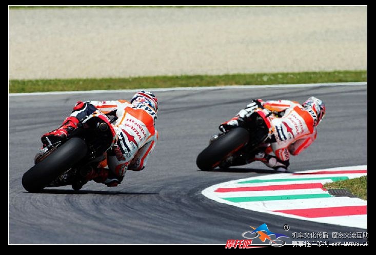 nEO_IMG_150_MotoGP 2013 Mugello Rennen und GridGirls.jpg.2235317.jpg