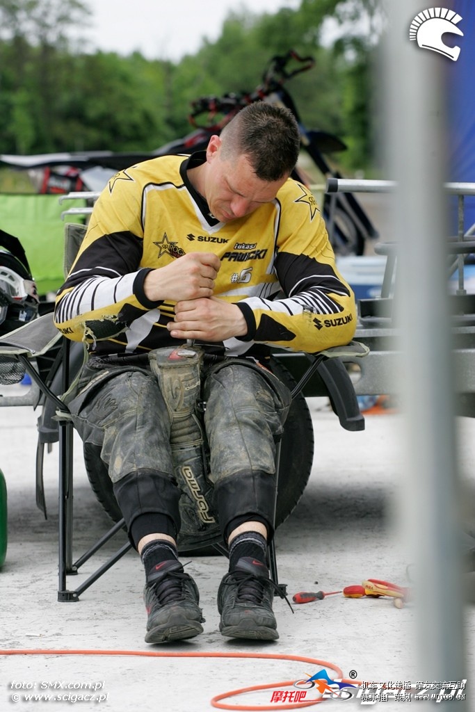 Reanimacja_buta_Supermoto_Torun_2013.jpg