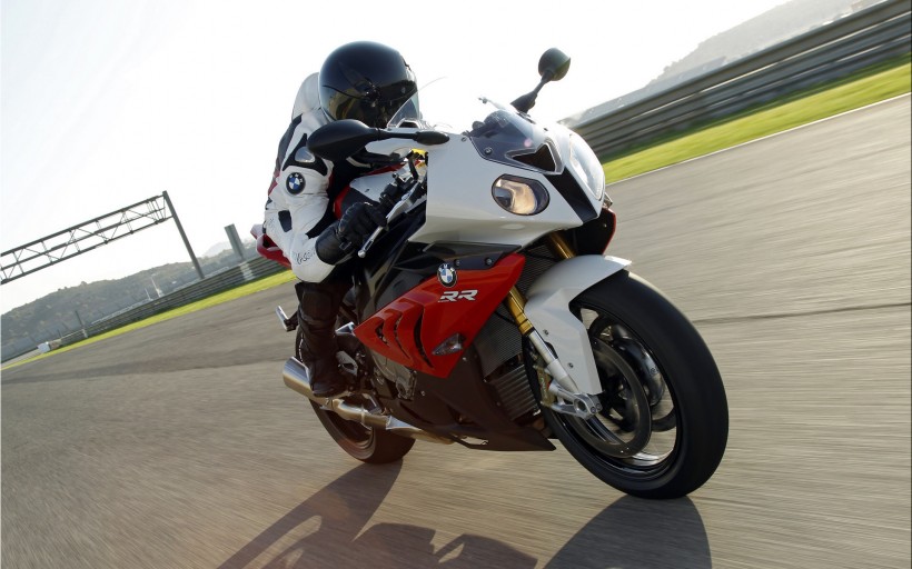 s1000rr-002.jpg