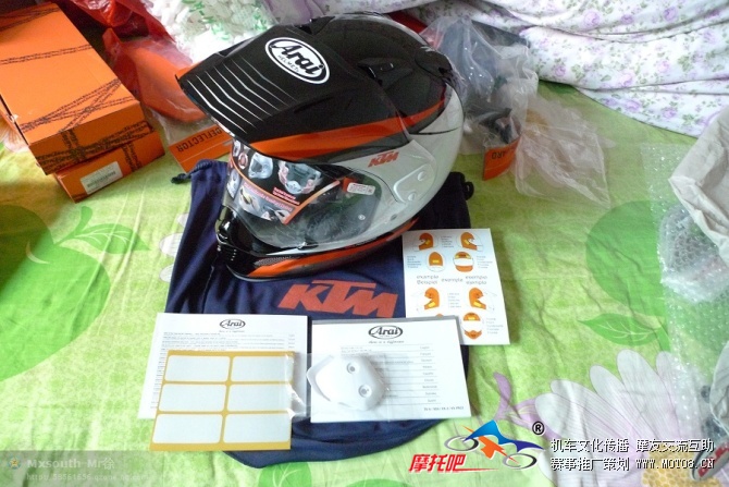 2013 KTM ARAI 公路越野两用盔.jpg