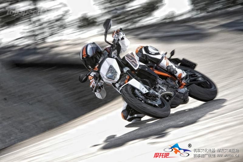 ktm-690-duke-79_800x0w.jpg