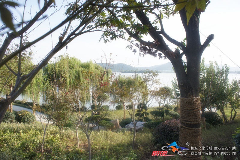 到达徐州的玲珑湖，是不是很像杭州西湖？