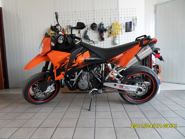 也来晒晒我的ktm950smktm990dukecb1000r大家随便看看