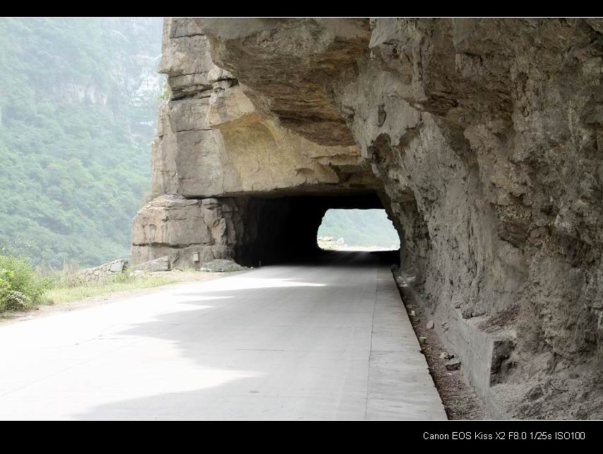 天然隧道.jpg